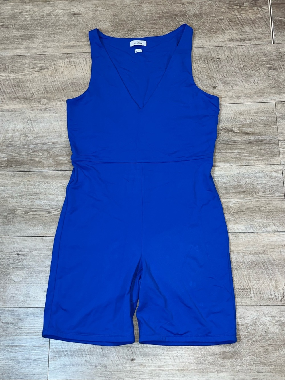 Aritzia Babaton Contour V- neck Short Romper Size XL